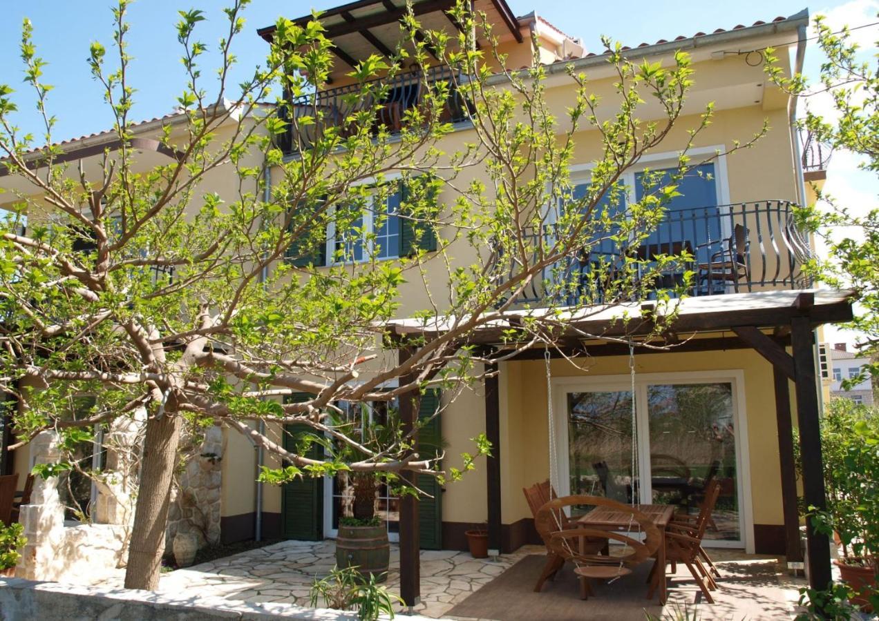 Apartments Batistic Supetarska Draga Exterior photo