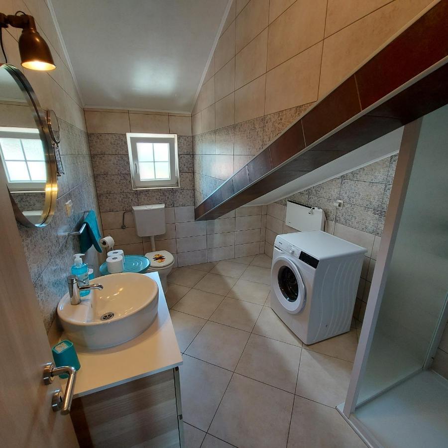 Apartments Batistic Supetarska Draga Exterior photo