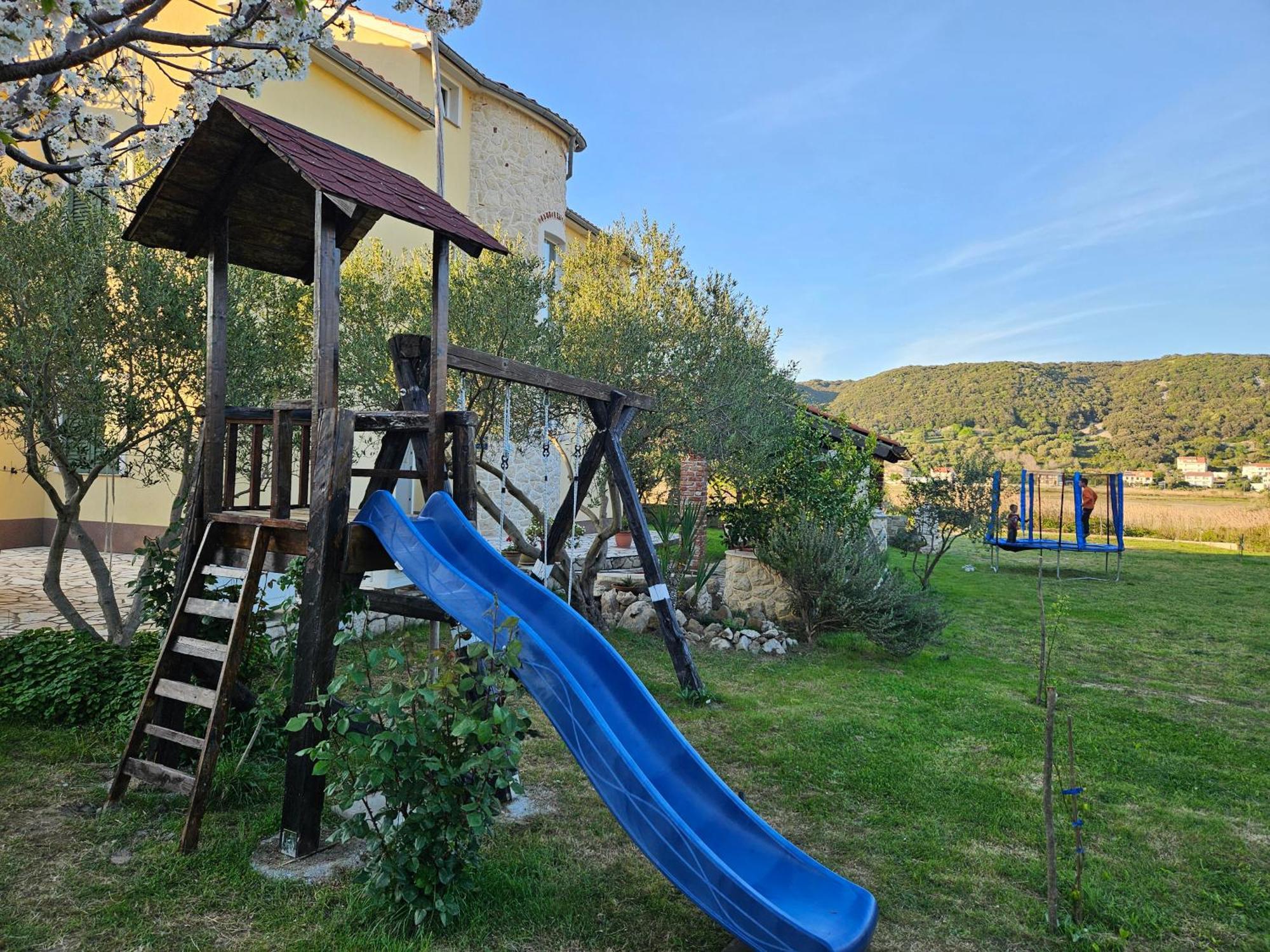 Apartments Batistic Supetarska Draga Exterior photo